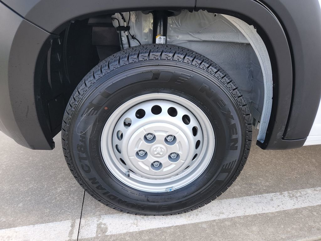 Used 2026 RAM ProMaster 2500 w/ Convenience Group FWD image 32