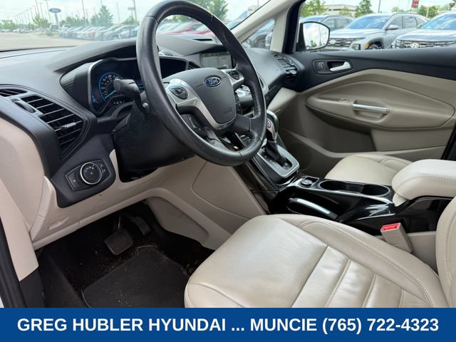Used 2017 Ford C-MAX Titanium w/ Equipment Group 301A FWD image 16