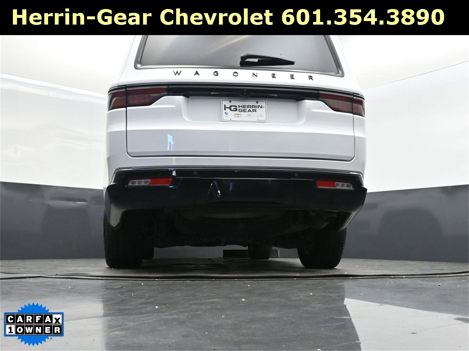 Used 2024 Jeep Wagoneer L Series II image 43