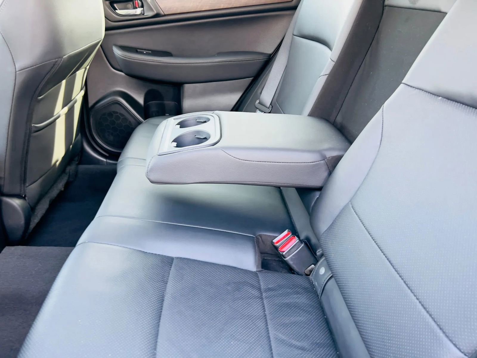 Used 2017 Subaru Outback 3.6R Limited image 22