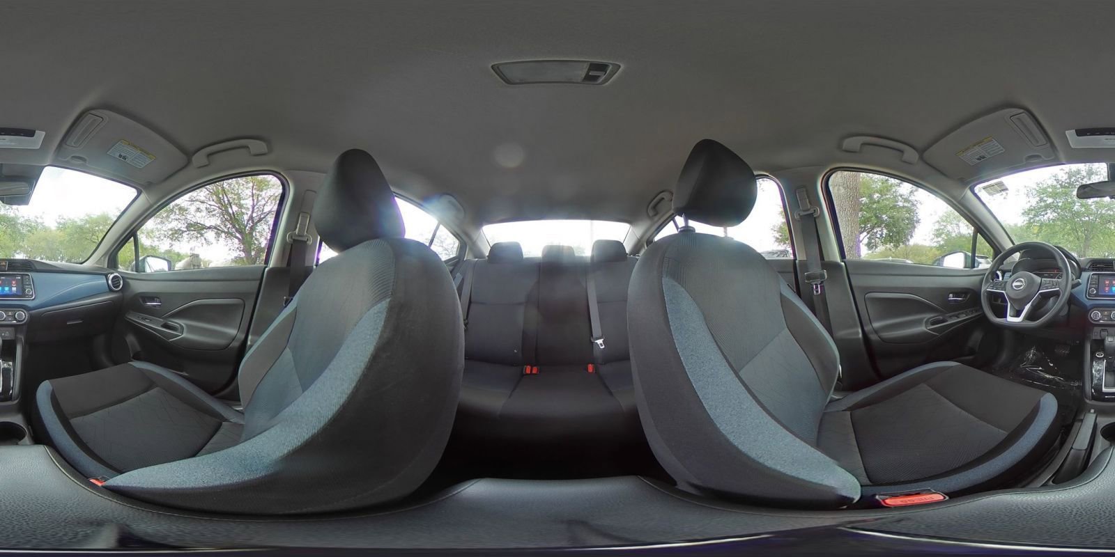 Used 2025 Nissan Versa SV FWD image 38