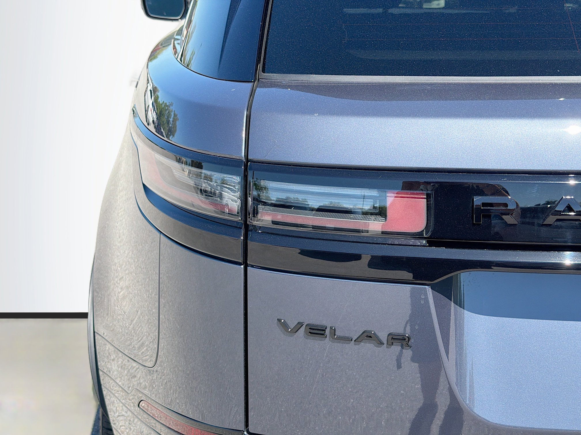 New 2026 Land Rover Range Rover Velar Dynamic SE image 10