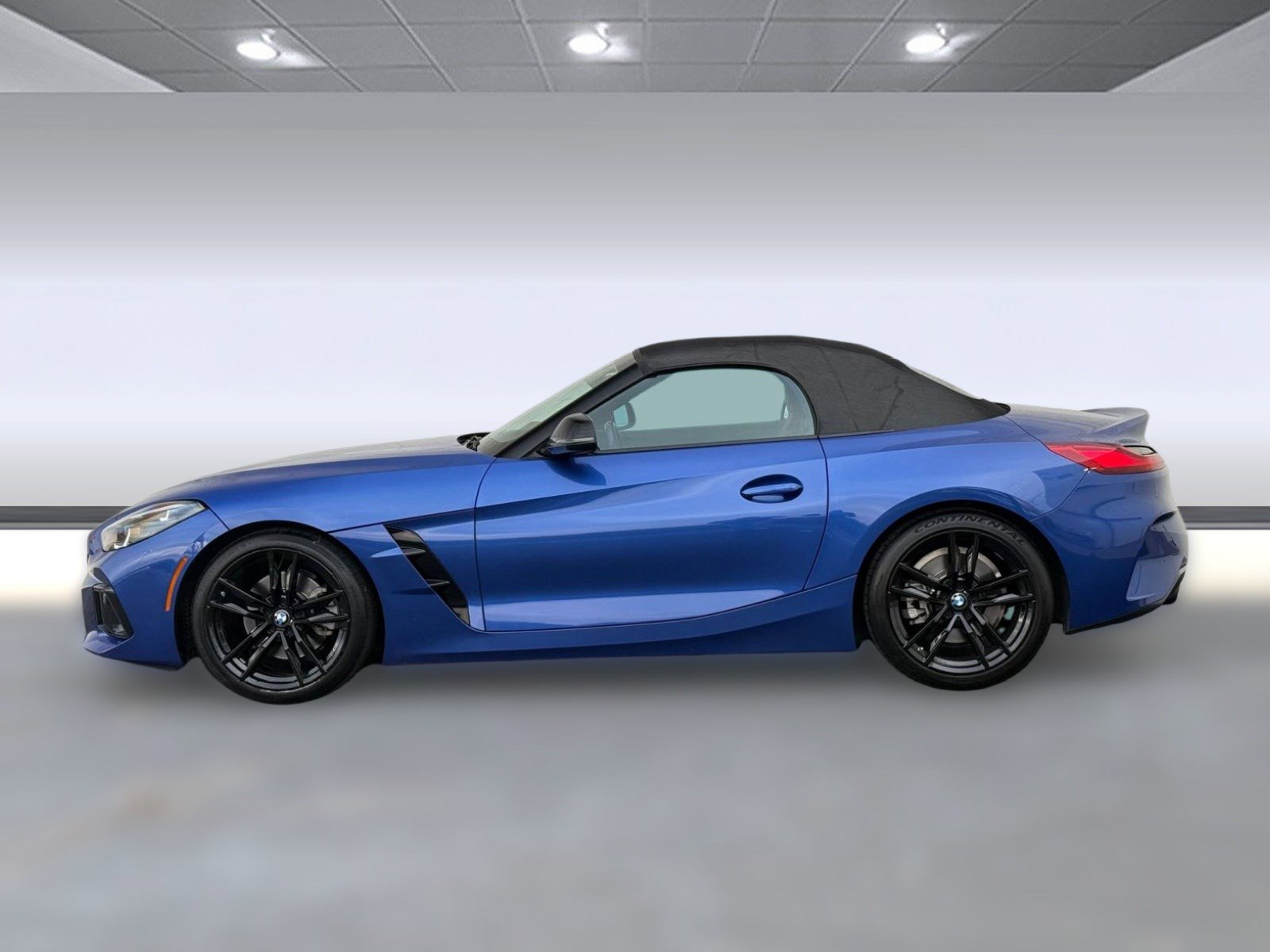 Used 2023 BMW Z4 sDrive30i w/ Premium Package image 2