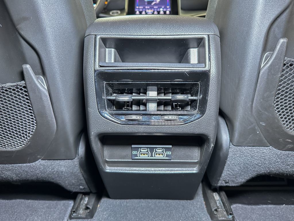 Used 2023 Jeep Grand Cherokee Laredo image 27