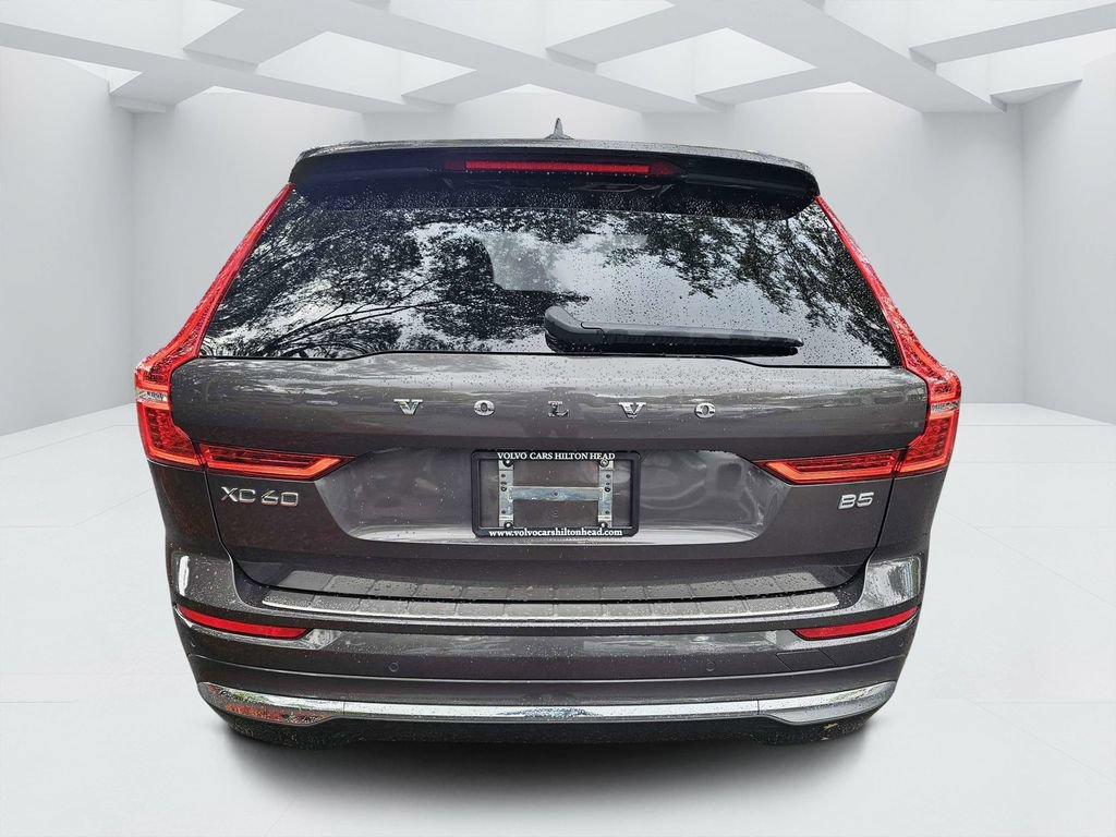 Certified 2023 Volvo XC60 B5 Ultimate w/ Climate Package FWD image 4