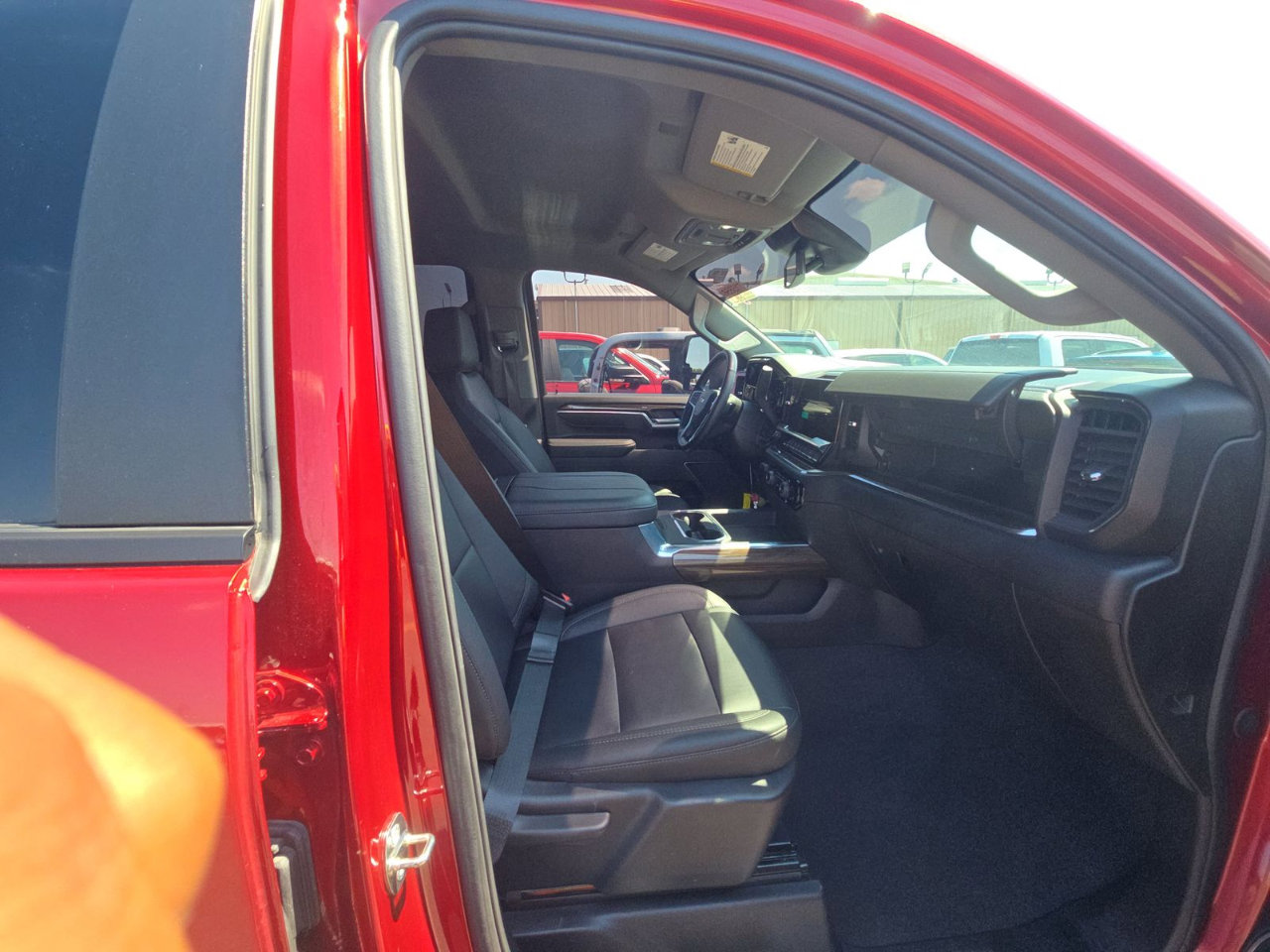 Used 2024 Chevrolet Silverado 2500 LT image 8