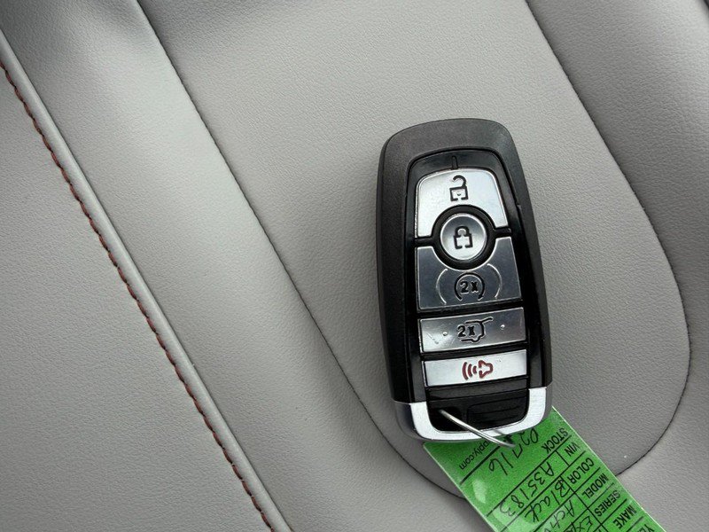 Used 2025 Ford Expedition Active AWD/4WD image 57