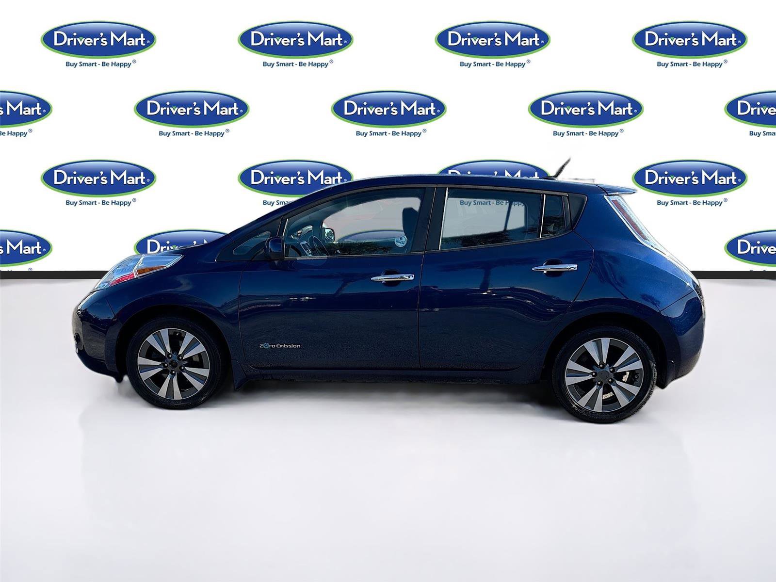 Used 2016 Nissan Leaf SV w/ Premium Package image 4