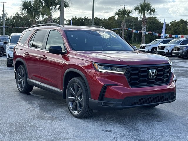 New 2025 Honda Pilot Sport image 2