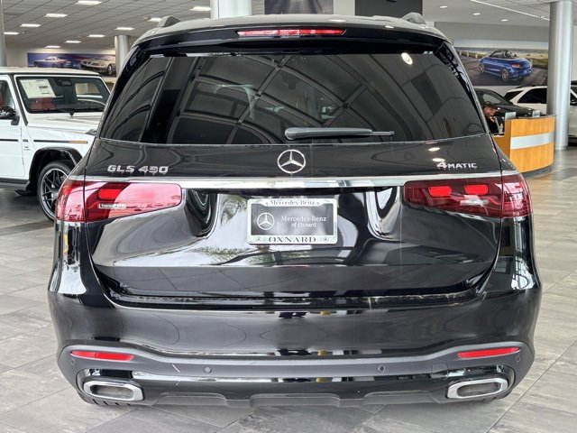Used 2025 Mercedes-Benz GLS 450 4MATIC image 4