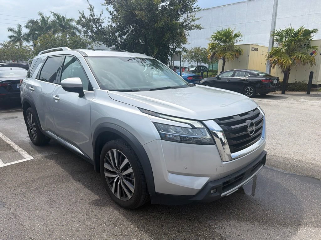 Certified 2022 Nissan Pathfinder Platinum w/ Cargo Package AWD/4WD video 1