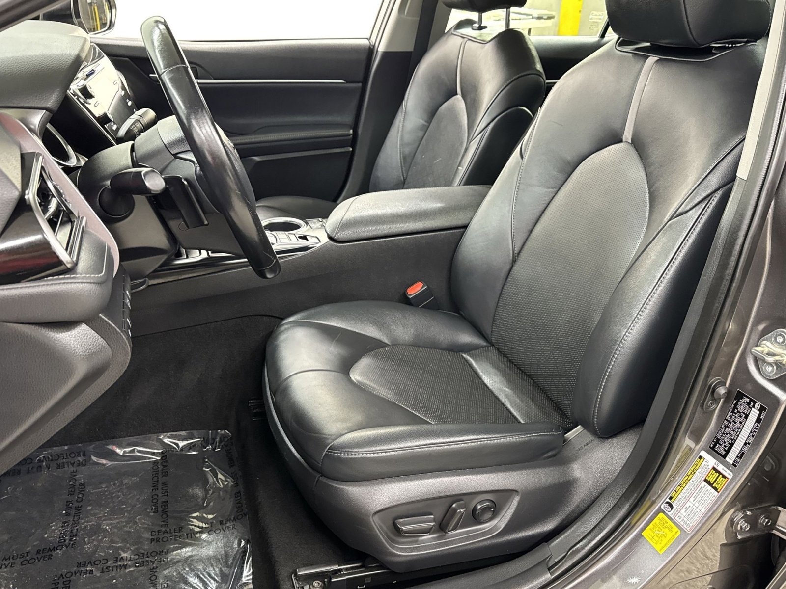 Used 2020 Toyota Camry XSE image 17