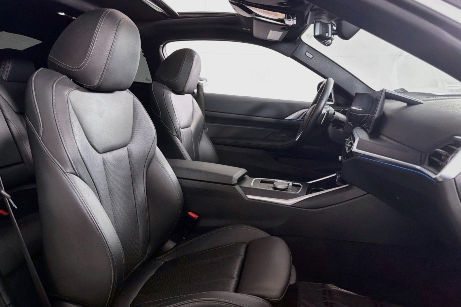 Used 2024 BMW 430i Coupe w/ Premium Package RWD image 6