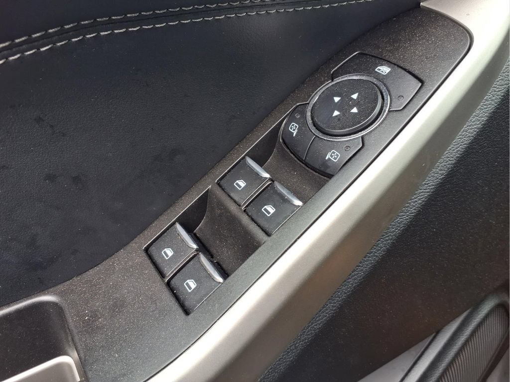 Used 2023 Ford Explorer XLT AWD/4WD image 16