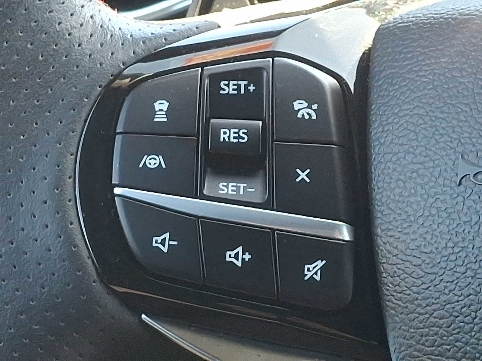 Used 2023 Ford Explorer ST w/ Equipment Group 401A AWD/4WD image 22