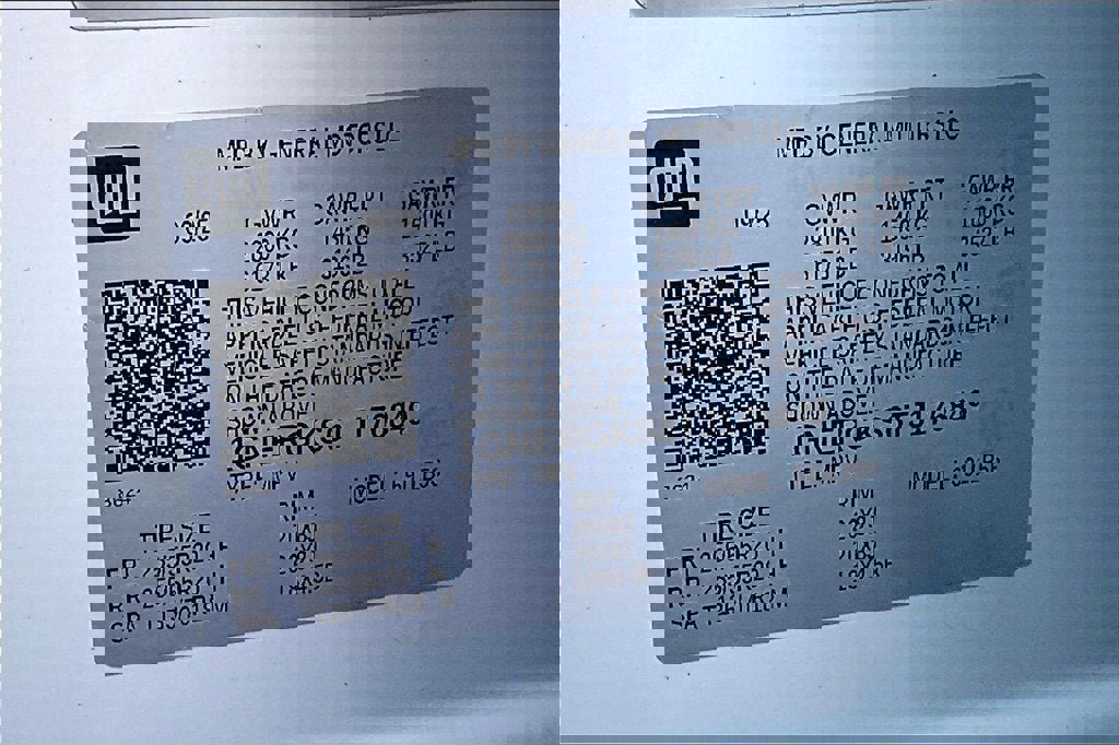 New 2026 Chevrolet Traverse LT w/ Midnight/Sport Edition image 13