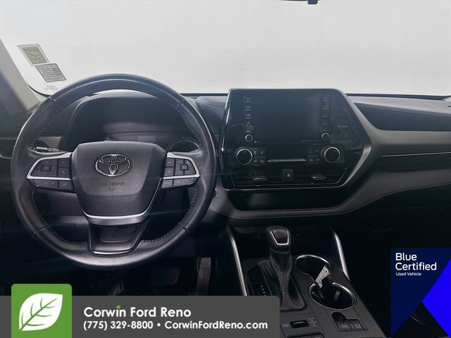 Used 2022 Toyota Highlander LE AWD/4WD image 23
