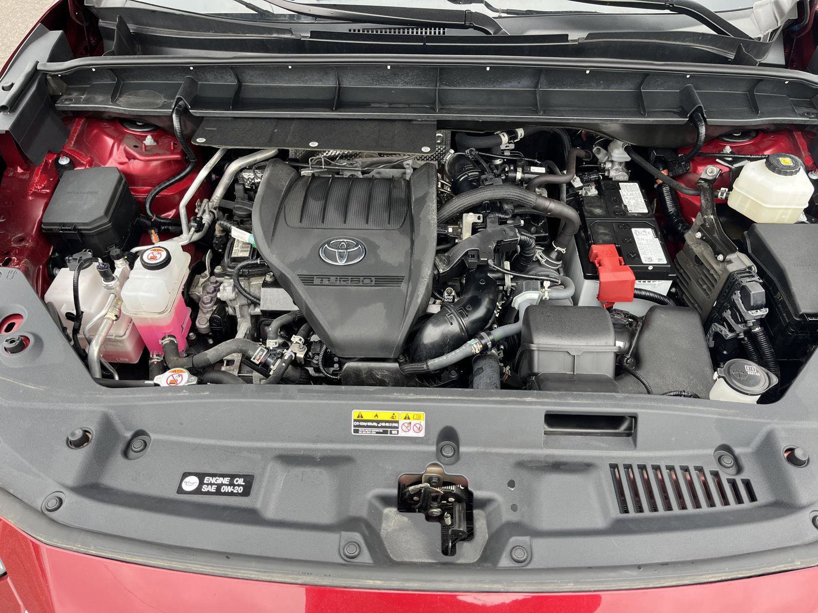 Used 2024 Toyota Highlander LE image 33