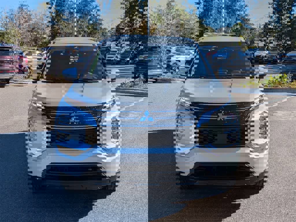 Used 2022 Mitsubishi Outlander ES image 8