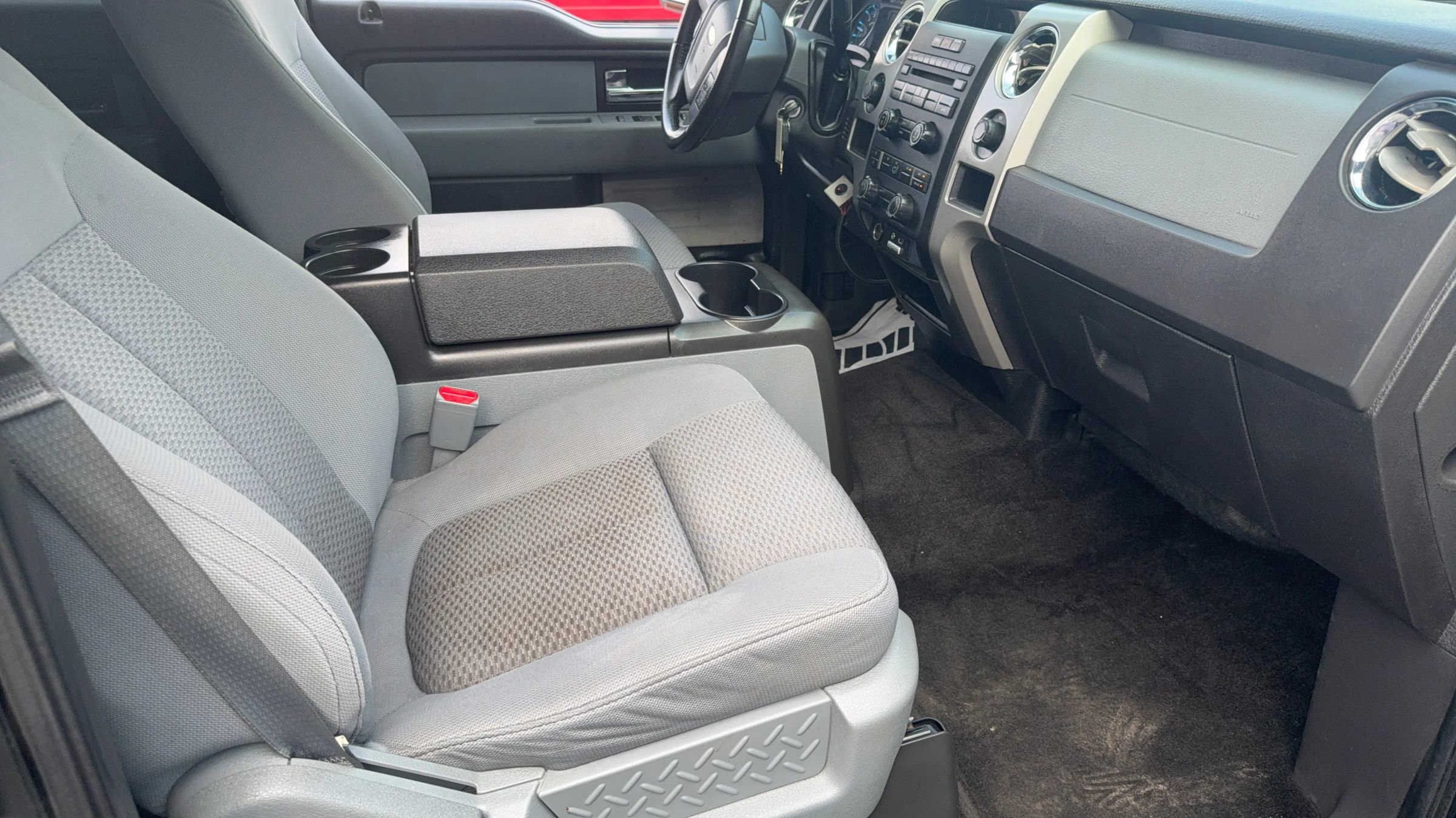 Used 2012 Ford F150 XLT w/ XLT Chrome Pkg AWD/4WD image 16