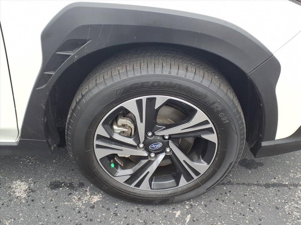 Used 2024 Subaru Crosstrek 2.0i Premium AWD/4WD image 12