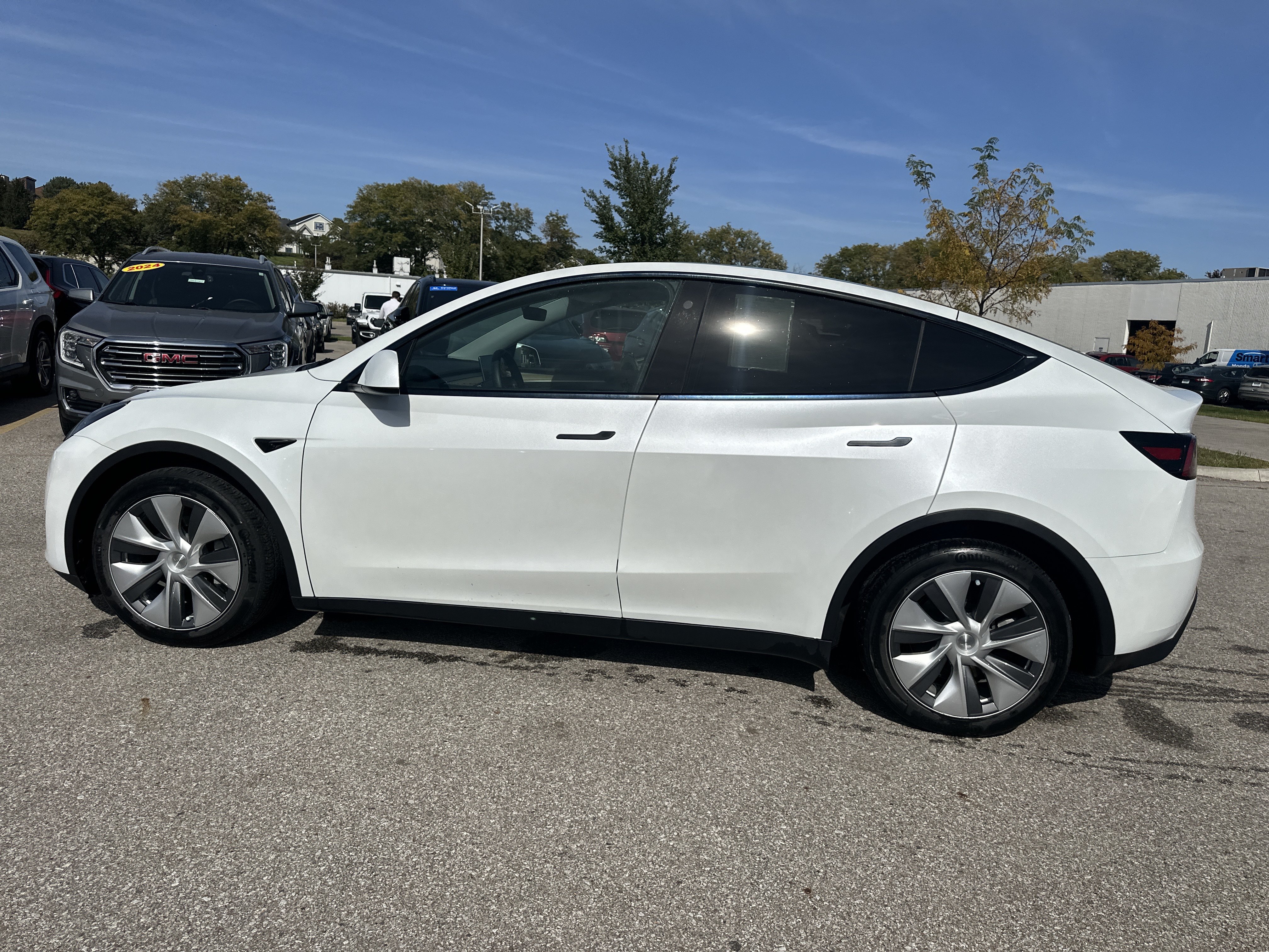 Used 2023 Tesla Model Y Long Range AWD/4WD image 6