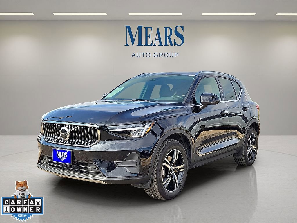 Certified 2025 Volvo XC40 B5 Core