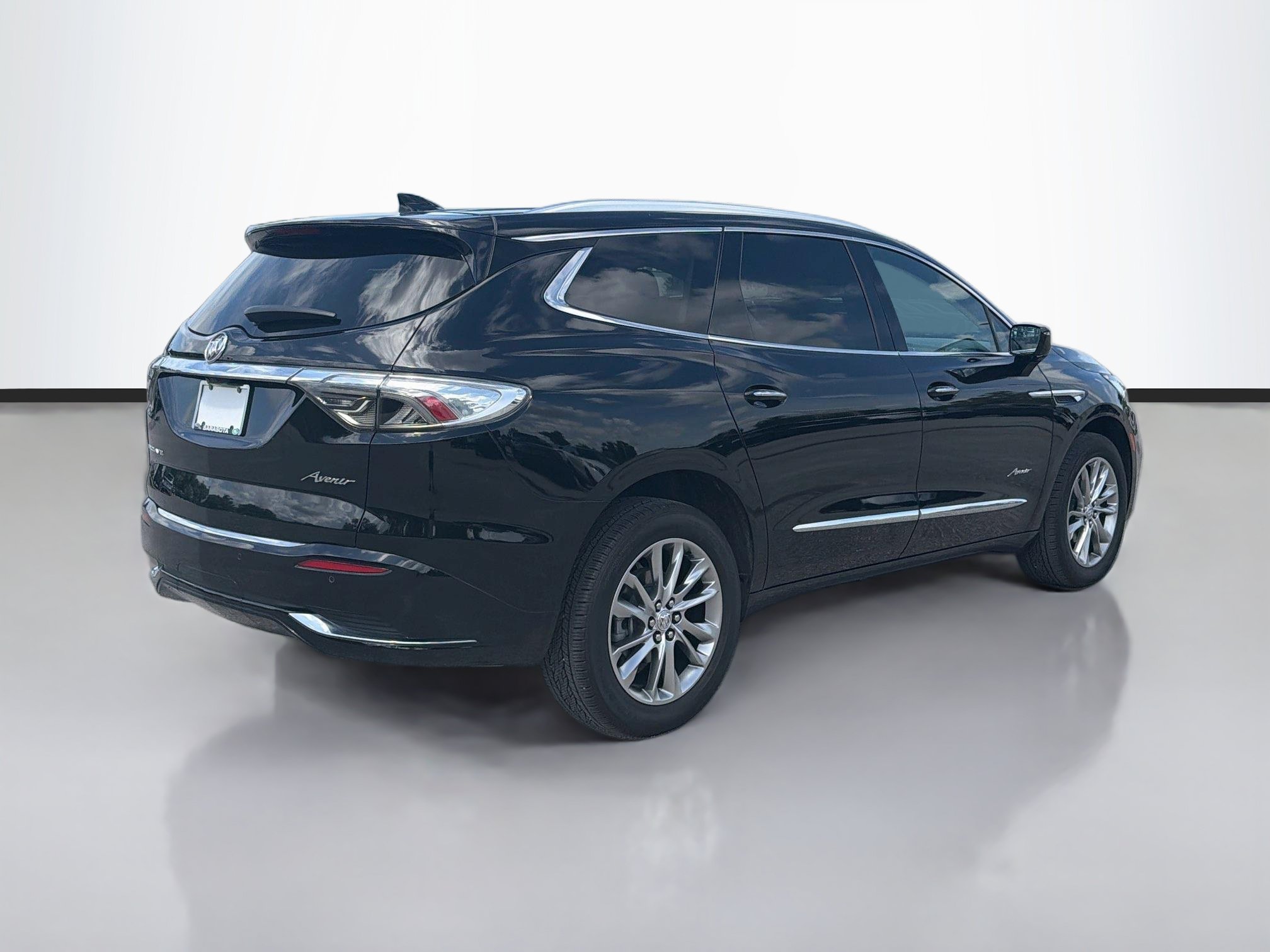Used 2024 Buick Enclave Avenir w/ Avenir Technology Package FWD image 5