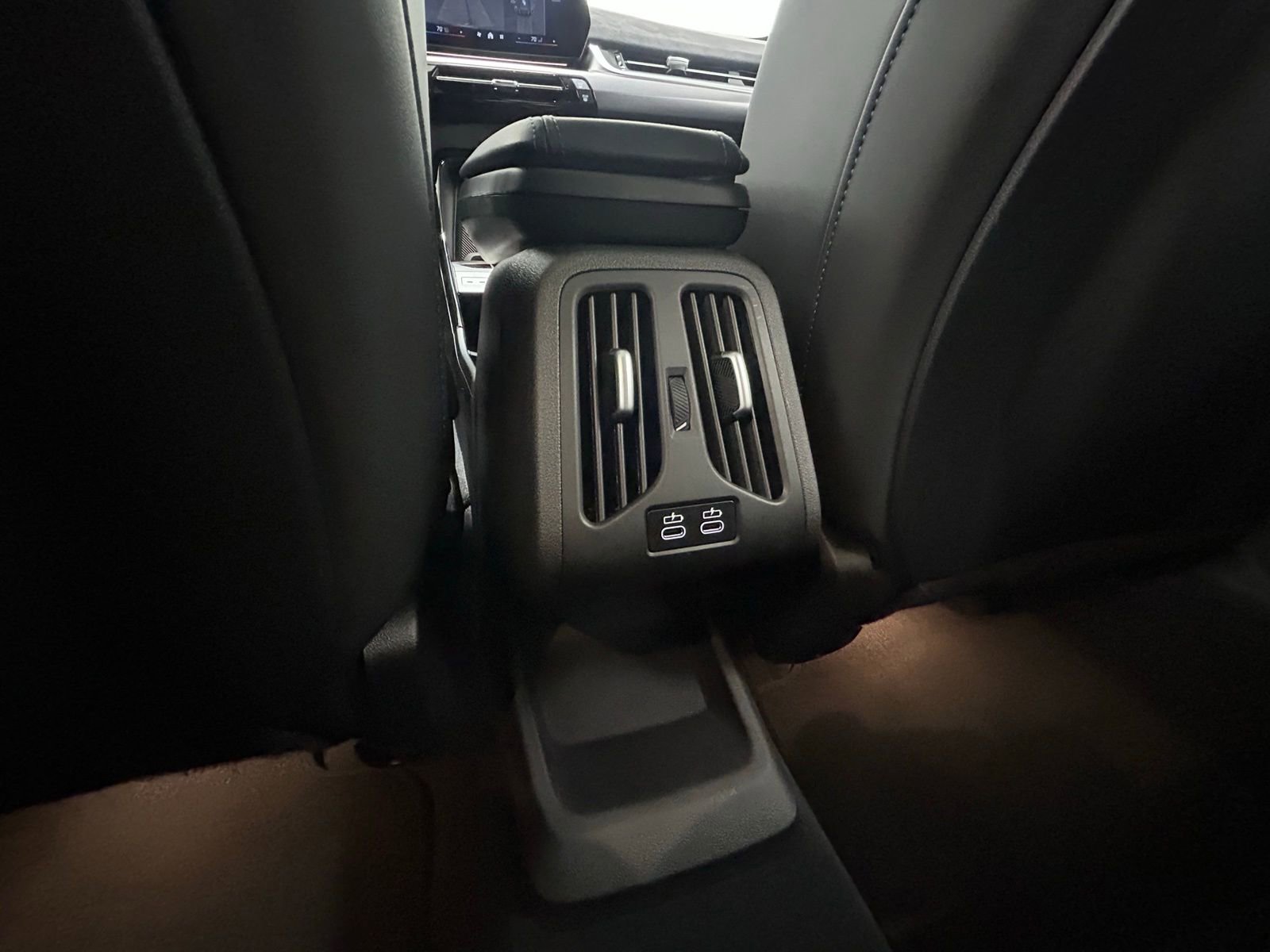 Used 2025 BMW X2 M35i image 34