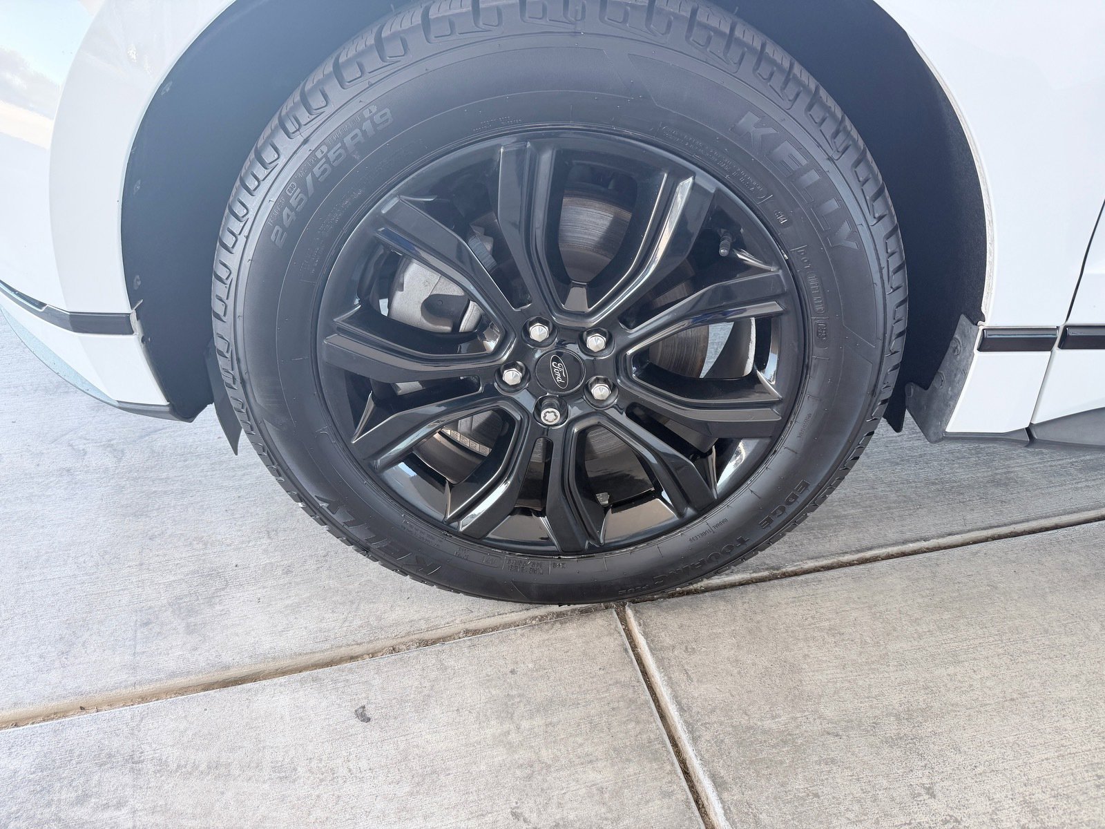 Used 2022 Ford Edge SE w/ Black Appearance Package image 28