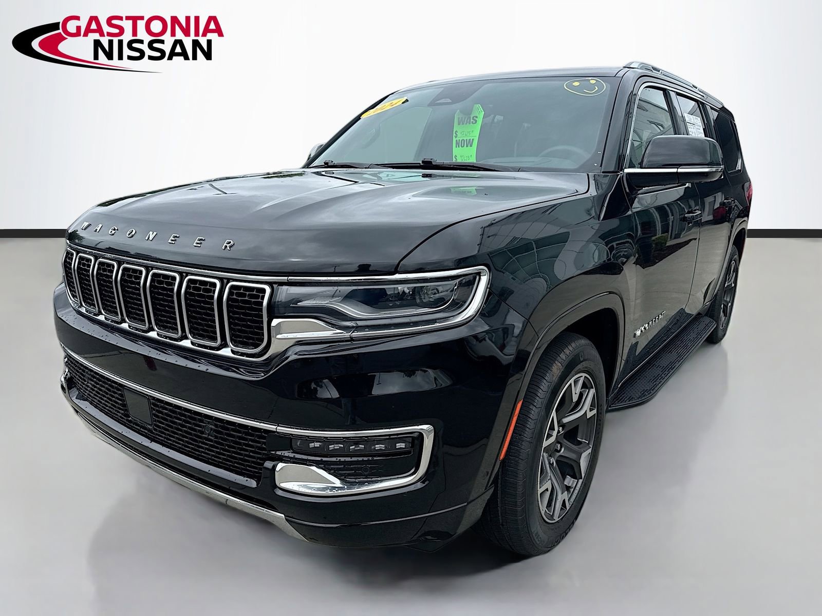 Used 2024 Jeep Wagoneer L Series III w/ Flexible Seating Group AWD/4WD image 3