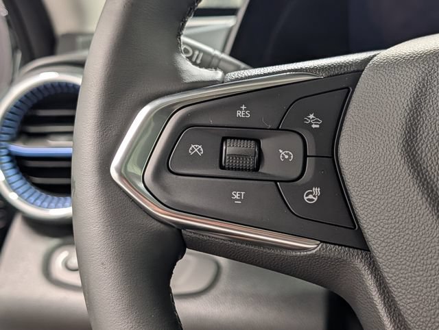 New 2026 Chevrolet Trax LT w/ Sunroof Package FWD image 18