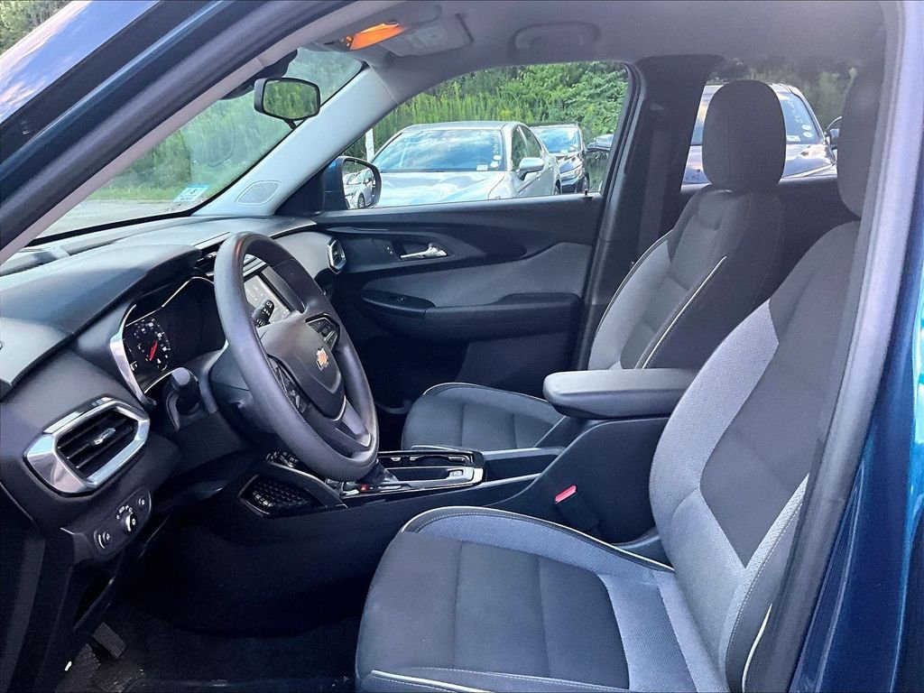 Used 2021 Chevrolet TrailBlazer LT FWD image 4