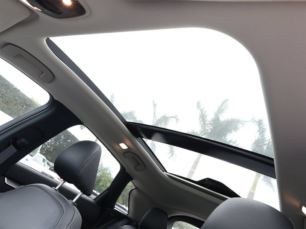 Certified 2025 INFINITI QX50 Luxe AWD/4WD image 18
