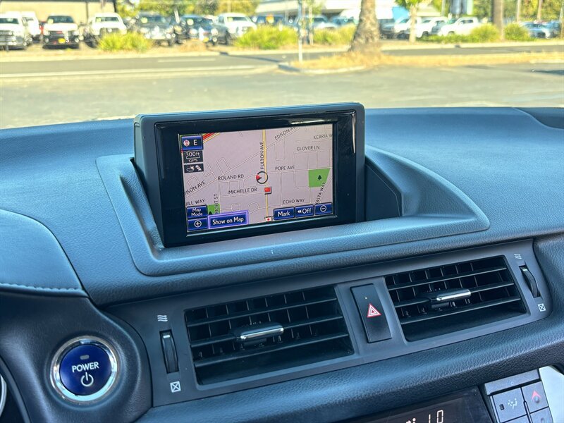 Used 2013 Lexus CT 200h w/ Premium Pkg w/Navigation FWD image 14