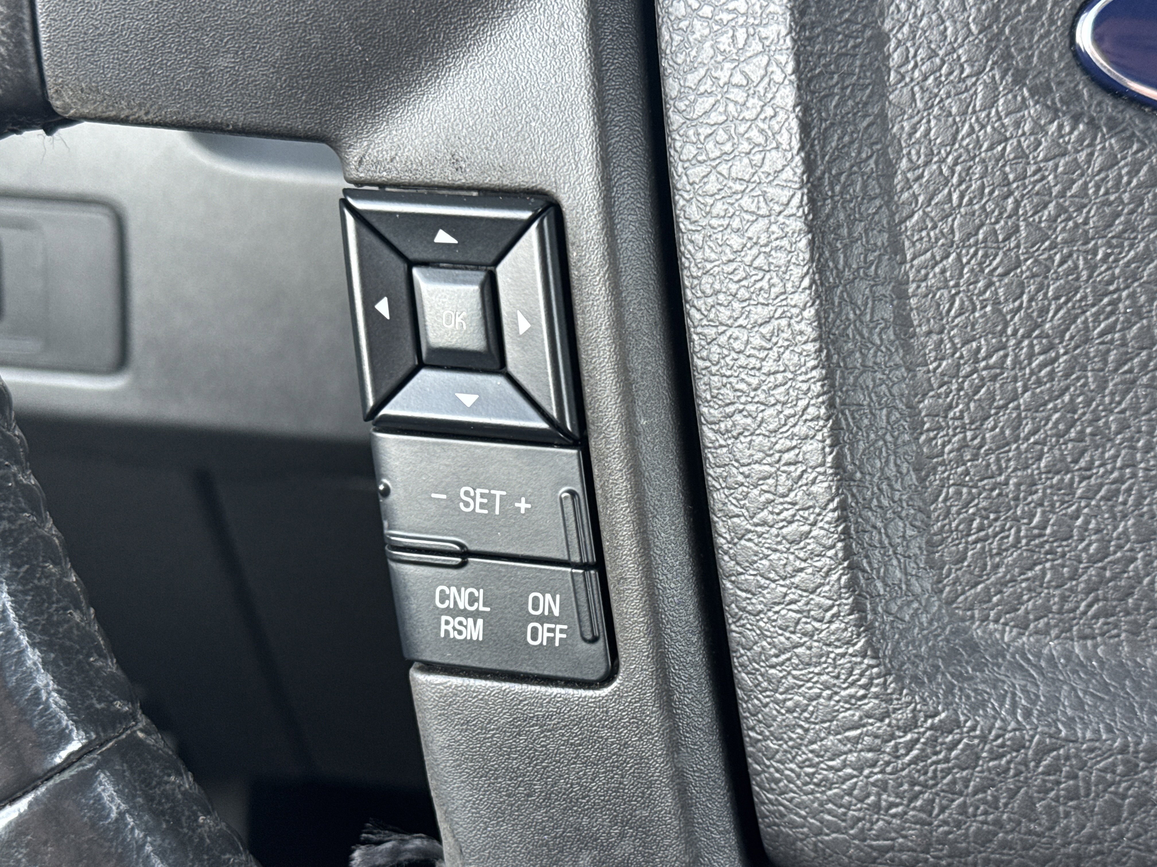 Used 2013 Ford F150 XLT w/ Luxury Equipment Group image 17