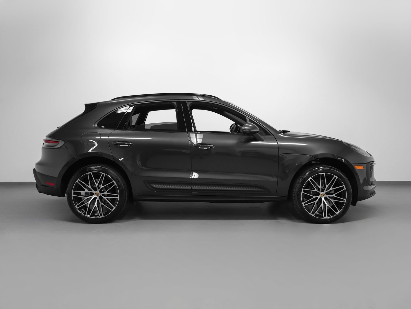 New 2026 Porsche Macan AWD/4WD image 13
