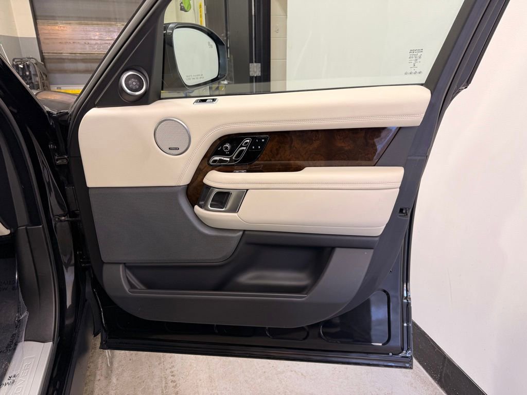 Used 2021 Land Rover Range Rover Westminster Edition image 28