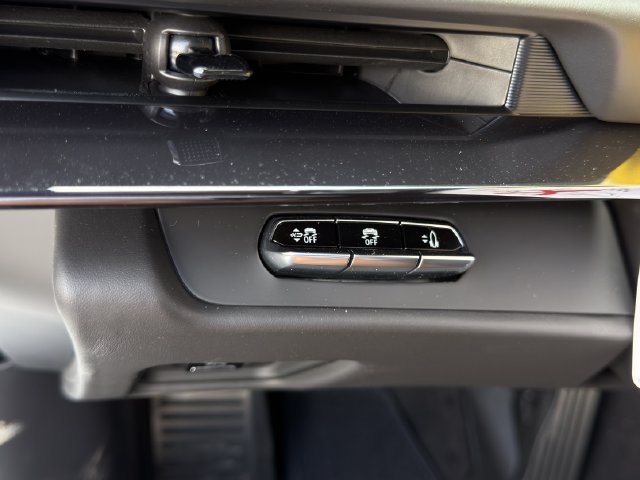 New 2026 Chevrolet Corvette Stingray Premium Conv w/ Stealth Interior Trim Package RWD image 16