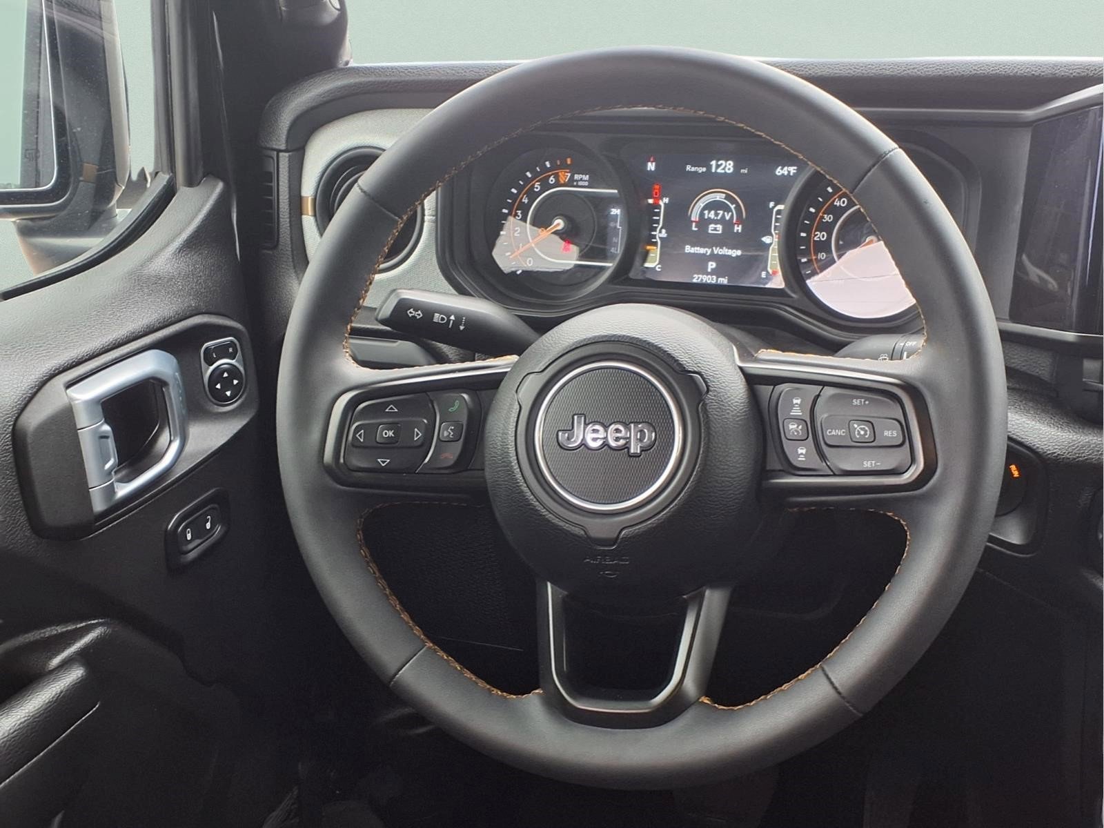 Used 2024 Jeep Gladiator Sport AWD/4WD image 10