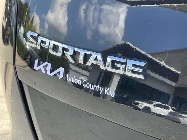 Certified 2022 Kia Sportage EX w/ EX Technology Package FWD image 9