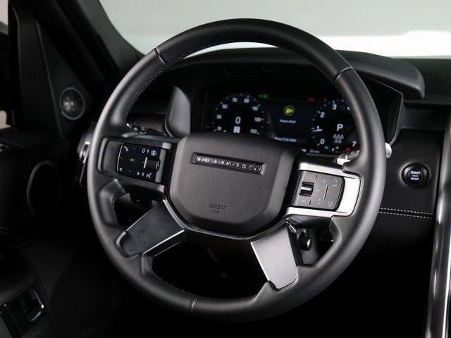 Certified 2025 Land Rover Discovery Dynamic SE AWD/4WD image 12