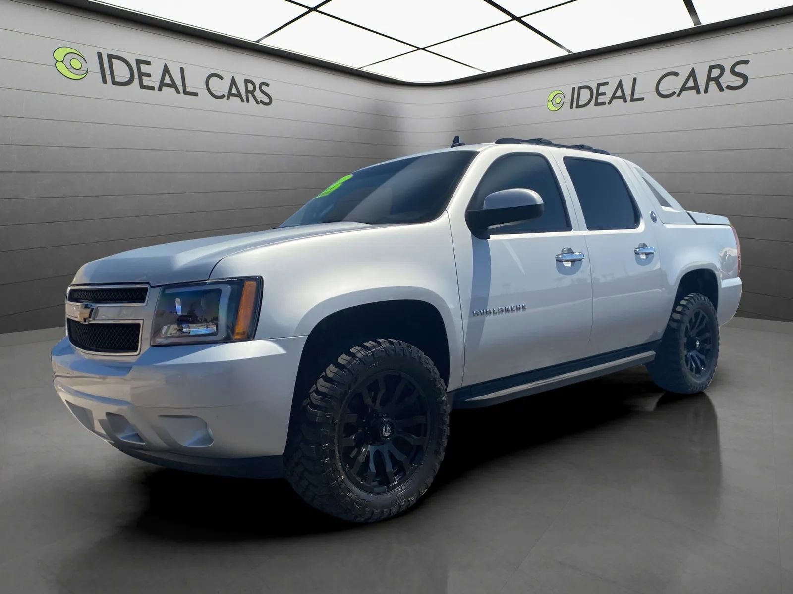 Used 2013 Chevrolet Avalanche LS AWD/4WD image 1
