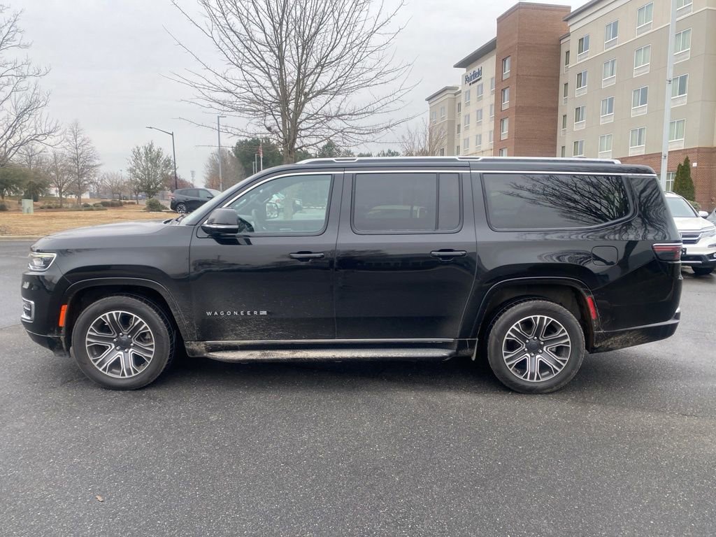 Used 2024 Jeep Wagoneer L Series II w/ Flexible Seating Group image 4