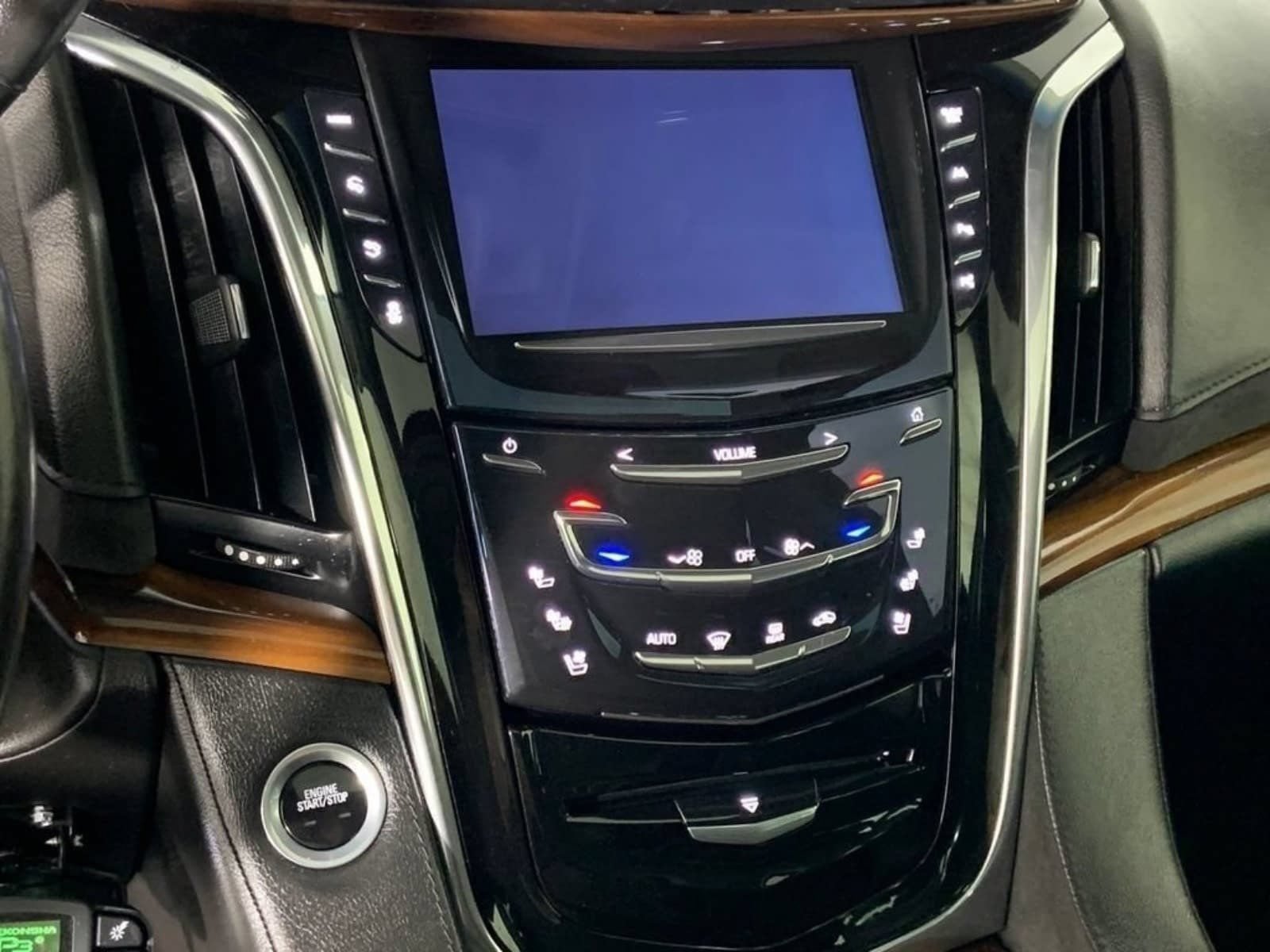 Used 2017 Cadillac Escalade Premium Luxury AWD/4WD image 31