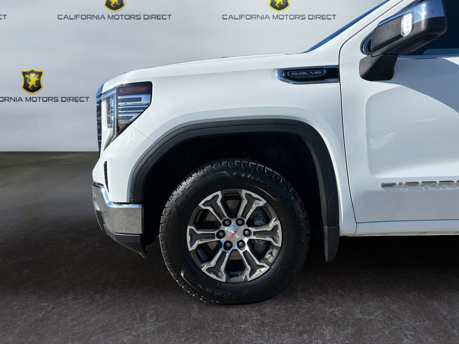 Used 2026 GMC Sierra 1500 SLT AWD/4WD image 14