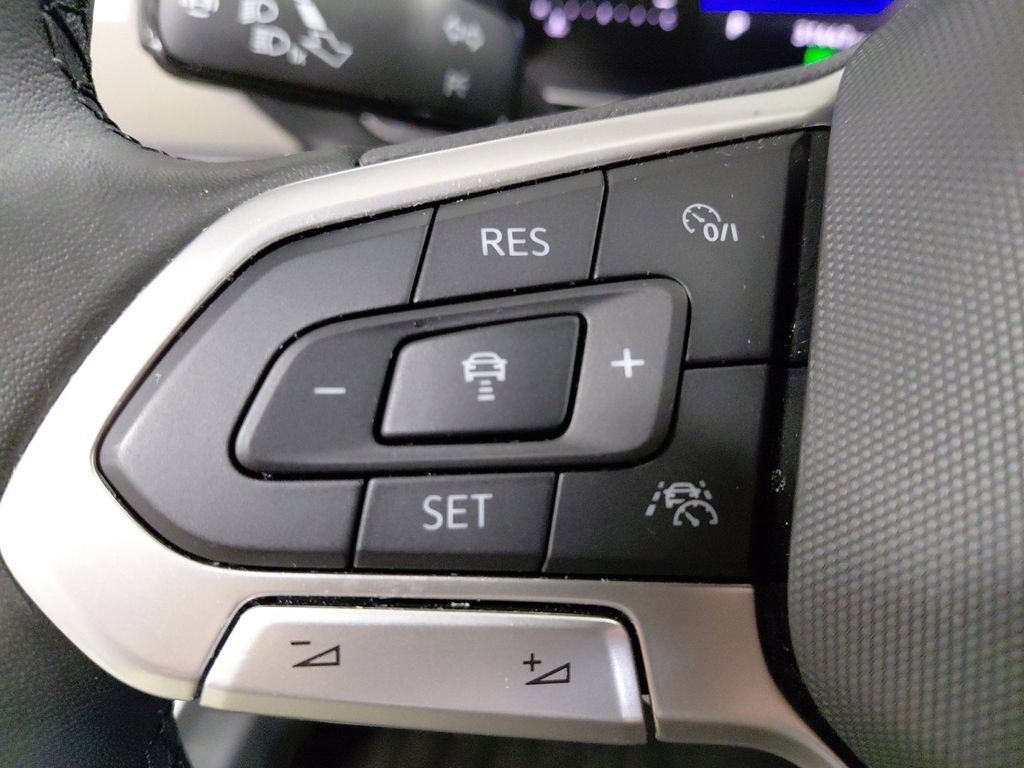 Used 2024 Volkswagen Jetta Sport image 25