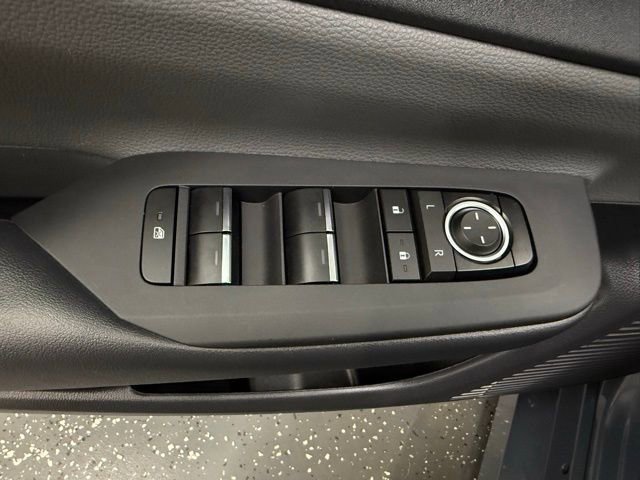 Used 2025 Toyota Prius XLE image 11