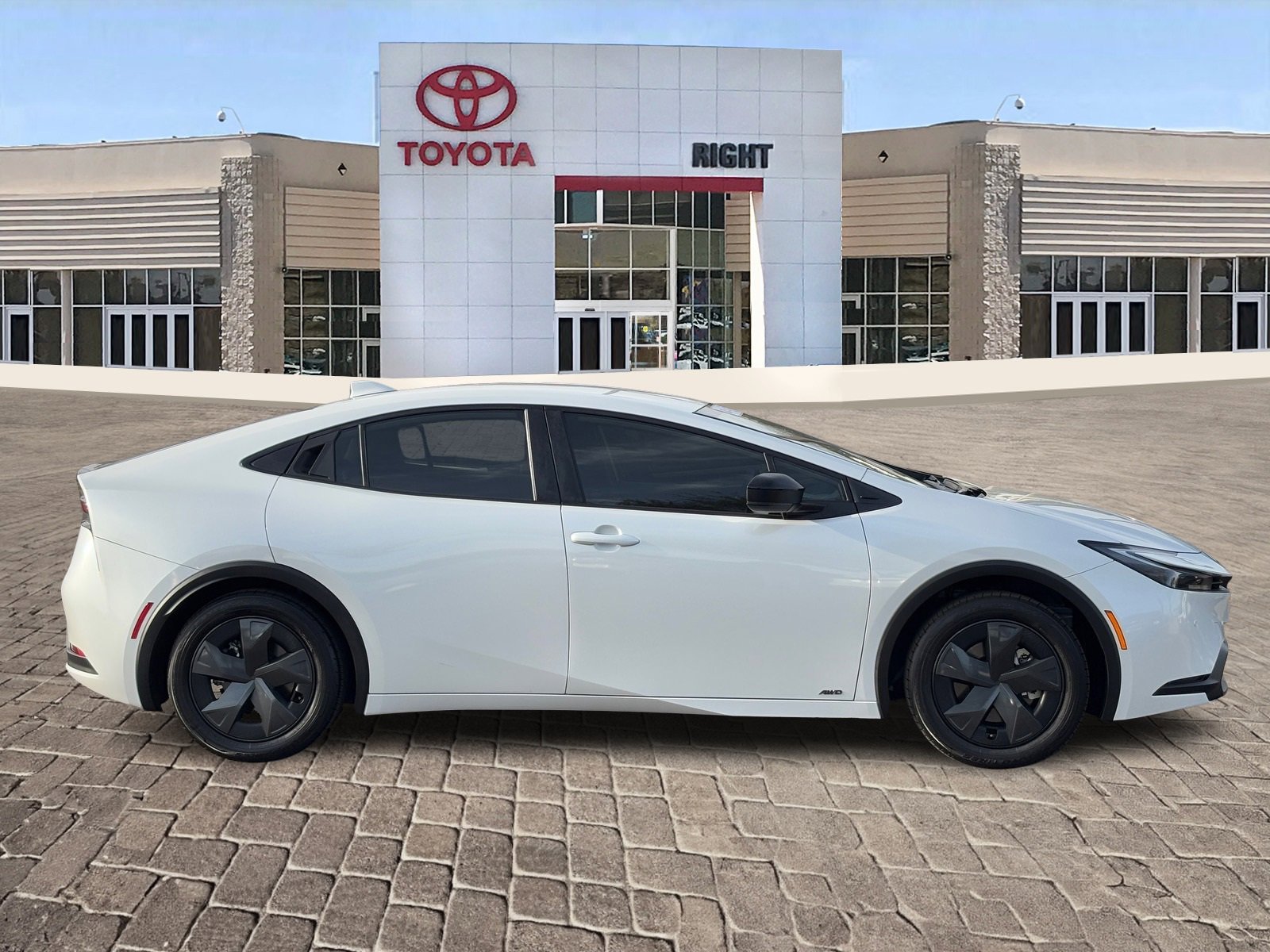 Used 2024 Toyota Prius LE image 9
