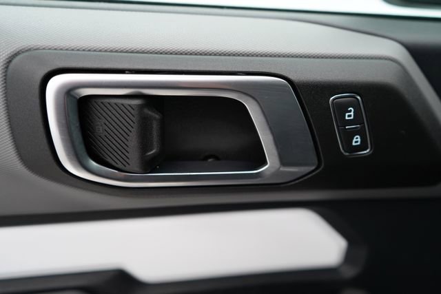 Used 2022 Ford Bronco Black Diamond w/ Sasquatch Package image 32